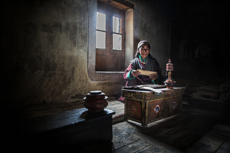 Sawsan Taher - Buddha-holy-book